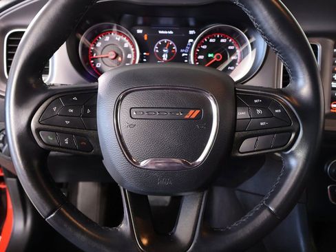Used 2023 Dodge Charger SXT image 3