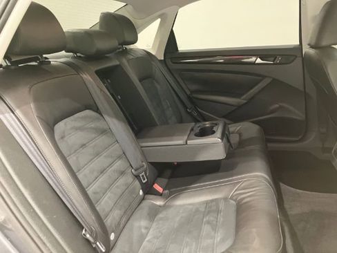Used 2014 Volkswagen Passat TDI SEL Premium FWD image 42