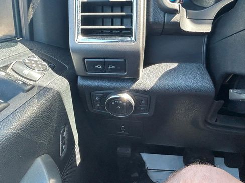 Used 2016 Ford F150 XLT w/ Equipment Group 302A Luxury AWD/4WD image 29