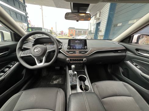Used 2023 Nissan Altima 2.5 SV image 13