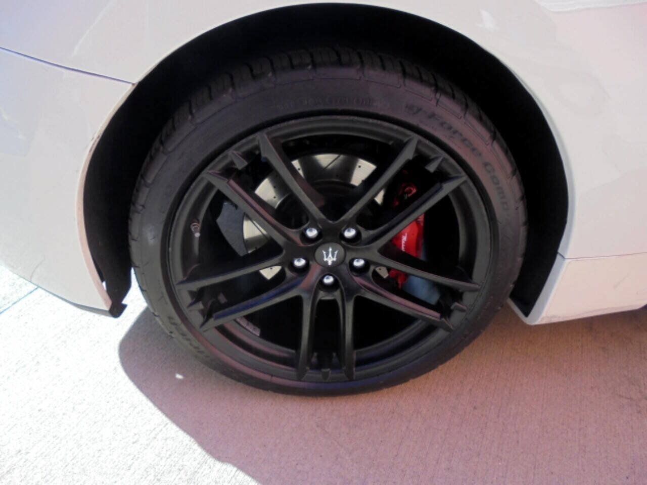Used 2017 Maserati GranTurismo Sport RWD image 30