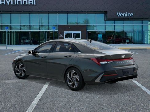 New 2026 Hyundai Elantra Limited FWD image 5