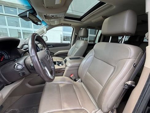Used 2019 GMC Yukon XL SLT w/ Open Road Package AWD/4WD image 12