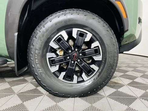 Used 2022 Nissan Frontier PRO-4X w/ Technology Package image 6