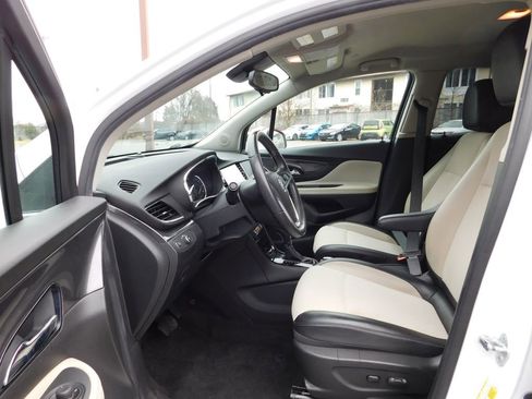 Used 2021 Buick Encore Preferred w/ Safety Package image 11