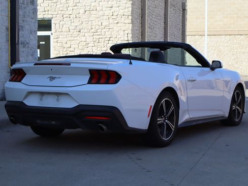 Used 2025 Ford Mustang Premium RWD image 3