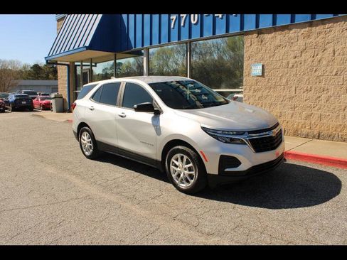 Used 2022 Chevrolet Equinox LS image 1