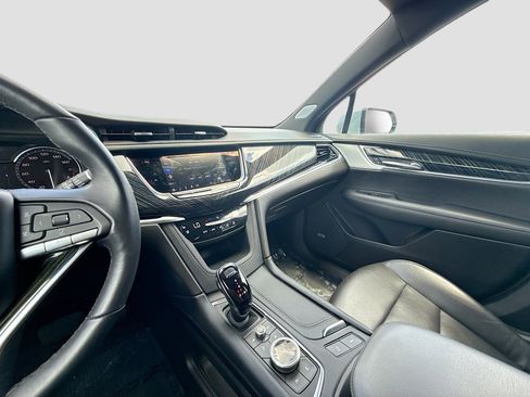 Used 2024 Cadillac XT6 Premium Luxury FWD image 30