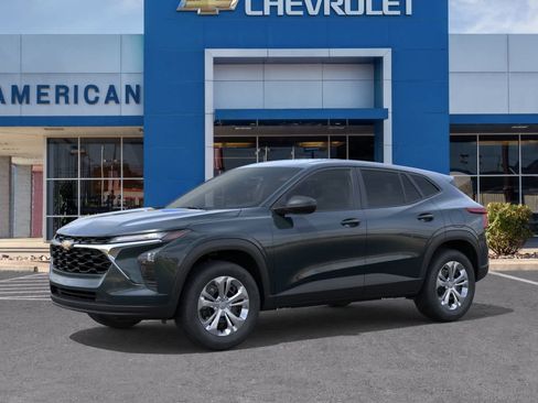New 2026 Chevrolet Trax LS FWD image 3
