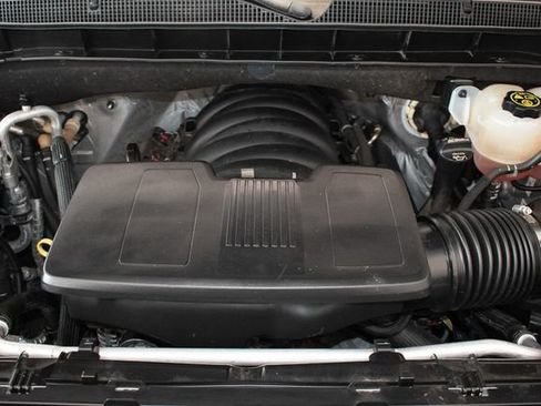 Used 2022 Chevrolet Tahoe RST w/ Sport Performance Package AWD/4WD image 3