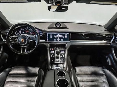 Used 2018 Porsche Panamera 4 AWD/4WD image 18