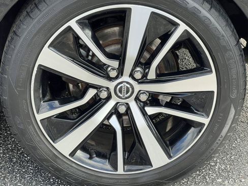 Used 2021 Nissan Maxima 3.5 SV w/ Floor Mat Group FWD image 13