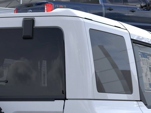 New 2026 Ford Bronco Outer Banks AWD/4WD image 25