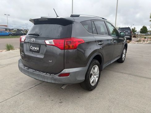 Used 2013 Toyota RAV4 LE FWD image 9