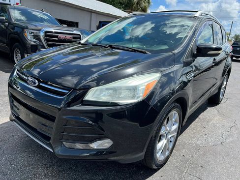 Used 2014 Ford Escape Titanium FWD image 2