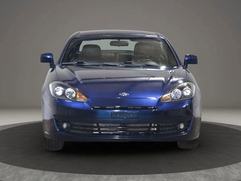 Used 2008 Hyundai Tiburon image 2