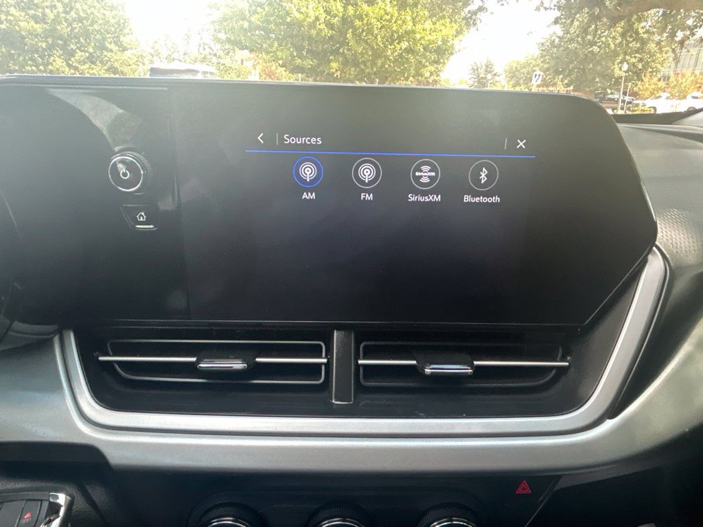 Used 2025 Chevrolet Trax LS FWD image 16