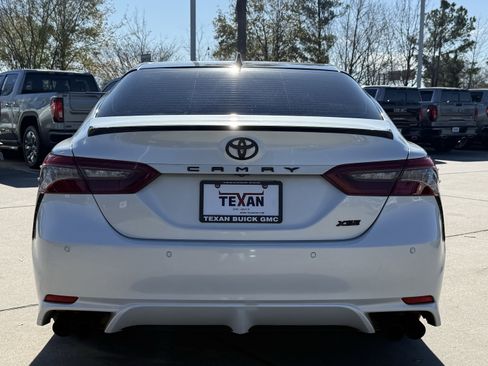 Used 2021 Toyota Camry XSE image 6