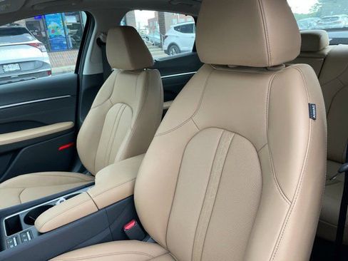 New 2025 Hyundai Sonata Limited image 10