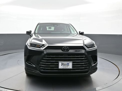 Certified 2025 Toyota Grand Highlander AWD image 2
