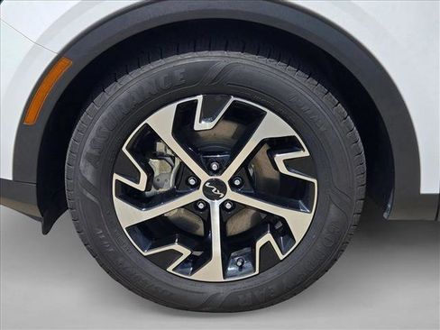 Used 2023 Kia Sportage EX FWD image 21