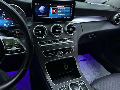 Used 2020 Mercedes-Benz C 300 4MATIC Sedan w/ Premium Package image 21