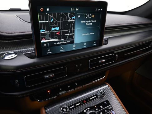 Used 2020 Lincoln Aviator Black Label w/ Class IV Trailer Tow Package AWD/4WD image 28
