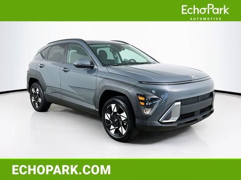 Used 2025 Hyundai Kona SEL image 1