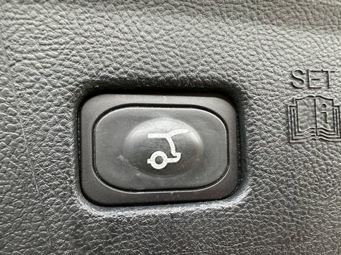 Used 2022 Ford Edge ST-Line image 10