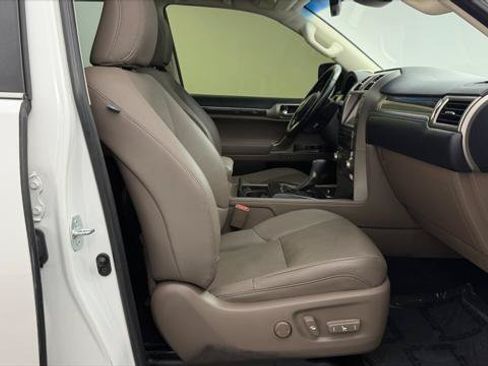 Used 2020 Lexus GX 460 Premium AWD/4WD image 22