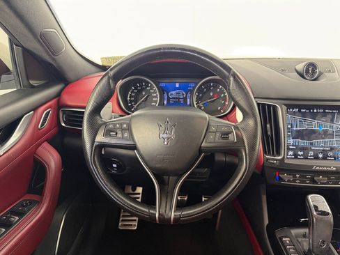 Used 2020 Maserati Levante GranSport AWD/4WD image 32