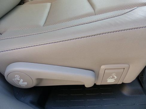 Used 2019 Toyota Highlander FWD V6 image 66