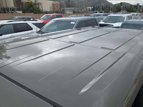 Used 2025 Ford Bronco Badlands image 22