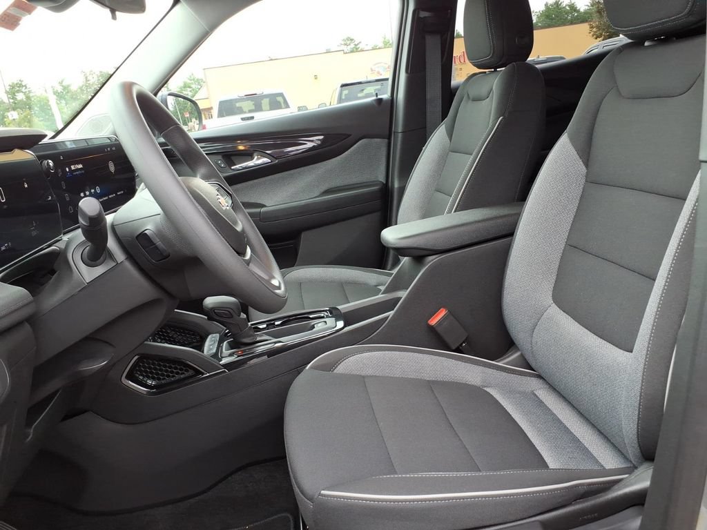 Used 2026 Chevrolet TrailBlazer LS w/ LS Convenience Package AWD/4WD image 12