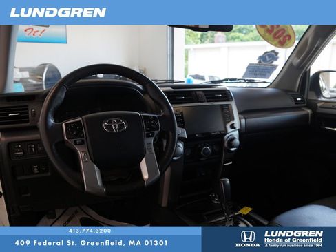 Used 2023 Toyota 4Runner SR5 Premium w/ Moonroof Package AWD/4WD image 17
