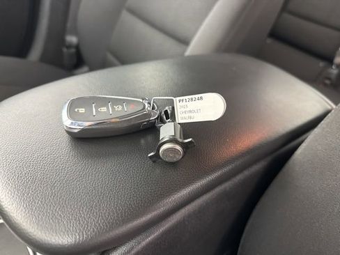 Used 2023 Chevrolet Malibu LS FWD image 27