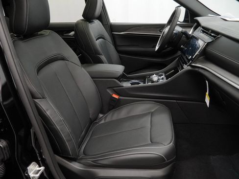 New 2026 Jeep Grand Cherokee Limited image 33