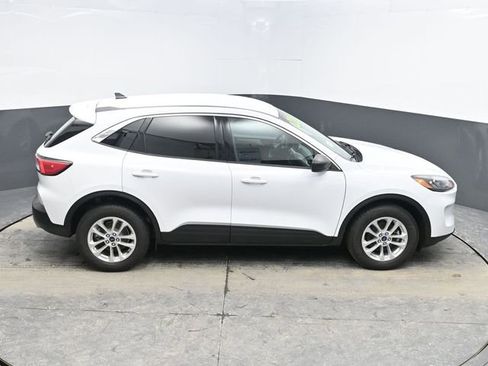 Used 2022 Ford Escape SE w/ Cold Weather Package image 33