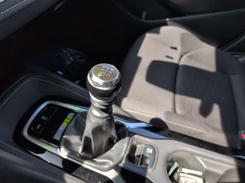 Used 2020 Toyota Corolla SE FWD image 25