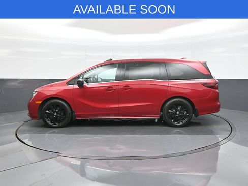Used 2024 Honda Odyssey Sport image 4