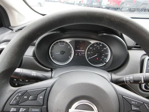 Used 2025 Nissan Versa S w/ Trunk Package FWD image 22