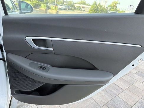 Used 2021 Hyundai Sonata SE FWD image 21