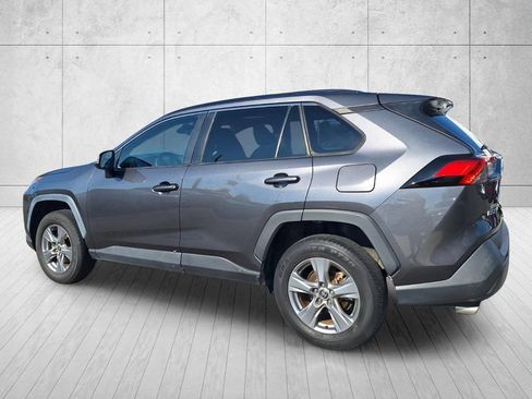 Used 2022 Toyota RAV4 XLE w/ Convenience Package FWD image 7