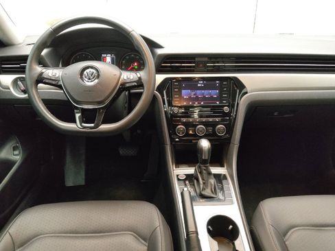 Used 2021 Volkswagen Passat 2.0T SE image 22
