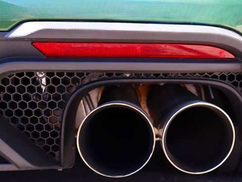 Used 2022 Ford Mustang Shelby GT500 w/ Technology Package RWD image 23