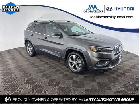 Used 2019 Jeep Cherokee Limited image 1