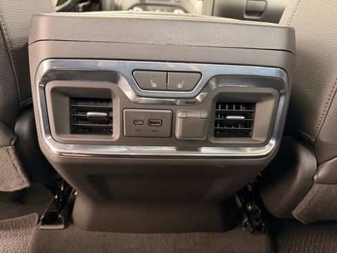 Used 2020 GMC Sierra 1500 Denali w/ Denali Ultimate Package AWD/4WD image 28