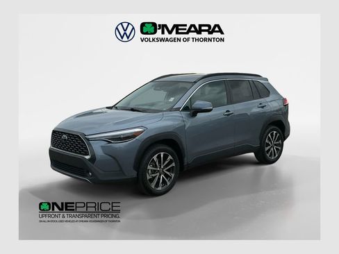 Used 2024 Toyota Corolla Cross XLE image 1