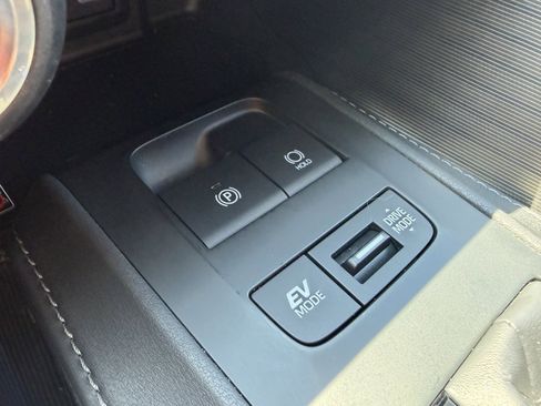 Used 2024 Toyota Venza Nightshade AWD/4WD image 24