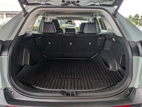 Certified 2022 Toyota RAV4 XLE Premium FWD image 31